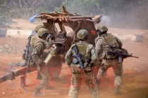 Đi tìm lai lịch những khẩu pháo "lạ" trong kho vũ khí Malaysia