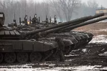 Quân đội Nga tung video khoe chiến thuật dùng xe tăng