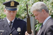 Bất ngờ "hung thủ" đứng đằng sau các vụ xả súng ở Mỹ