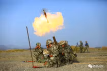 Không tiếc đạn, pháo binh Trung Quốc dội bão lửa xuống sa mạc Gobi 