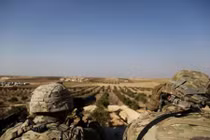 Mỹ không kích Quân đội Syria, thương vong lớn