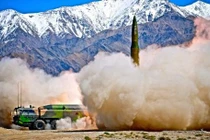 Giải mã vũ khí nguy hiểm nhất của pháo binh số 2 Trung Quốc