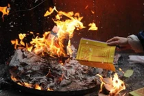 Lễ hóa vàng Tết Mậu Tuất nên tiến hành vào ngày nào?