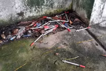 Hãi hùng phát hiện hàng đống kim tiêm ở nhà ga sân bay Phú Quốc cũ