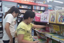 Xóa 'đồng phục' sách giáo khoa: Làm thế nào để không 'loạn'?