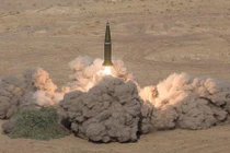 Nga mang tên lửa Iskander-M đi tập trận, NATO đứng ngồi không yên