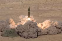 Nga mang tên lửa Iskander-M đi tập trận, NATO đứng ngồi không yên