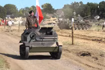 Kỳ dị thiết kế xe tăng nhẹ hơn cả một chiếc "xế hộp"