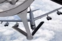 Có thêm 96.000 tấn nhiên liêu, tầm bay B-52 sẽ tăng lên gấp đôi?