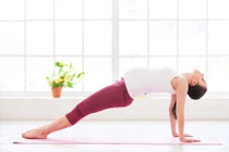 Yoga an toàn cho mẹ bầu và thai nhi khỏe mạnh