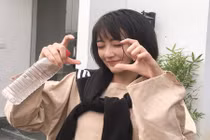 Nữ sinh trường nhạc “hack tuổi” trở thành "nữ thần tóc ngắn"