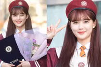 Hình ảnh đáng yêu của Kim Yoo Jung trong ngày lễ tốt nghiệp trung học