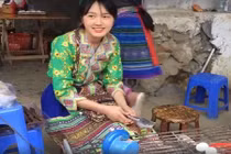 Thiếu nữ bán cơm lam, trứng gà nướng xinh đẹp ngây ngất dân mạng