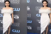 Angelina Jolie diện váy cúp ngực, khoe hình xăm lớn tại sự kiện