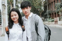 Bé Mận "Tôi thấy hoa vàng trên cỏ xanh" đã thành thiếu nữ xinh đẹp