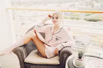 Nỗi khổ của các cô gái gợi cảm khi mùa đông đến