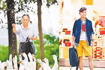 Gu ăn mặc cực chất của soái ca 71 tuổi