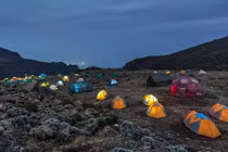 Ngắm cung đường leo núi Kilimanjaro đẹp ngỡ ngàng