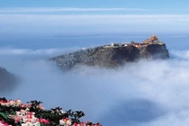 Chiêm ngưỡng 10 ngọn núi có kiến trúc đặc biệt nhất TQ 