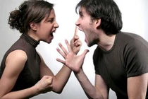 Gục ngã phát hiện bí mật người yêu không bao giờ chịu hôn