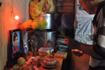 Cha ngã quỵ nhận tin con bị sát hại ở Hàn Quốc