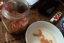 Dân Sài Gòn rúng động vì nghi mua phải “tôm nhựa”