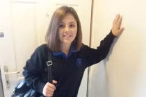 Kì lạ bé gái nôn 18 giờ mỗi ngày