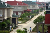 Ngỡ ngàng ngôi làng giàu nhất Trung Quốc