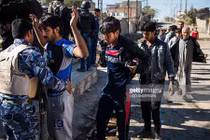 Ảnh: Quân đội Iraq tiến hành lục soát ở quận mới giải phóng