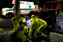 Ảnh: Nhọc nhằn công việc của nhân viên cứu hộ ở El Salvador