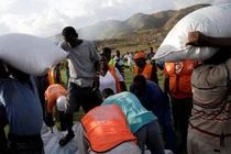 Xót xa cảnh ngộ người dân Haiti sau siêu bão Matthew