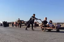 Cảnh người dân Iraq tháo chạy ở Mosul 