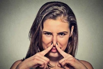 8 dấu hiệu mùi cơ thể cảnh báo sức khỏe không tốt