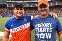 Đau đớn cha là bác sĩ tâm lý 10 năm không ngăn được con trai tự tử