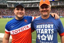 Đau đớn cha là bác sĩ tâm lý 10 năm không ngăn được con trai tự tử