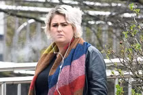 Đòn trả thù tình của cô gái 26 tuổi khiến đàn ông sợ đến phát khóc 