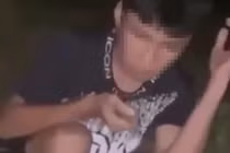 Xôn xao video một nam sinh bị ép hút thuốc lá, bốc đất ăn