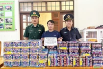 Tài xế vận chuyển pháo lậu từ Lào về Việt Nam bán kiếm lời