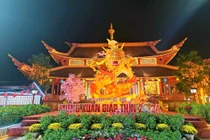 Hà Tĩnh: Khai quang linh vật “rồng chầu” vạn người mê