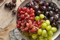 Những loại quả dễ “tắm” thuốc trừ sâu, số 1 trẻ con mê tít