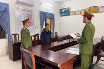 Bắt đối tượng thuê ô tô mang đi cầm cố, lấy tiền tiêu xài