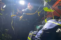 Xe đầu kéo lao xuống vực sâu, tài xế tử vong tại chỗ