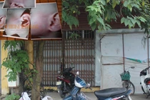 Bé 13 tháng tuổi bị cô giáo đánh tím mặt vì... nôn trong lớp