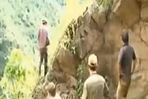 Hoảng loạn đào thoát khỏi các bãi vàng lậu Quảng Nam