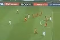 Clip siêu hài hước (P10): Nữ cầu thủ quá đỉnh