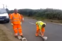 Chơi dại lấy tiếng