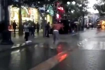 Clip siêu hài: “Thánh đi giật lùi“