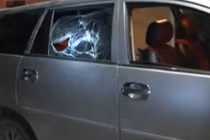 Phá cửa xe bắt 2 tên vận chuyển ma túy