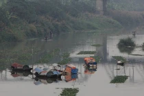 “Xóm nổi” giữa thủ đô đìu hiu đón tết