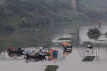 “Xóm nổi” giữa thủ đô đìu hiu đón tết